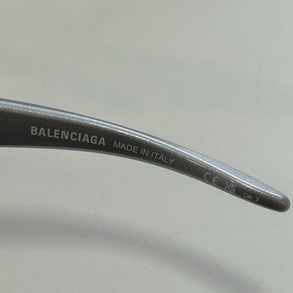 Balenciaga X Skin cat silver XL mask sunglasses - Picture 11 of 13